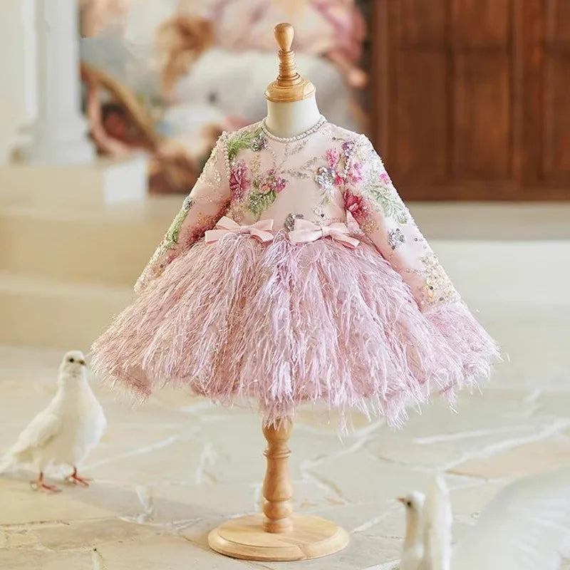 デラックス ピンクフェザー＆フローラル刺繍ドレス