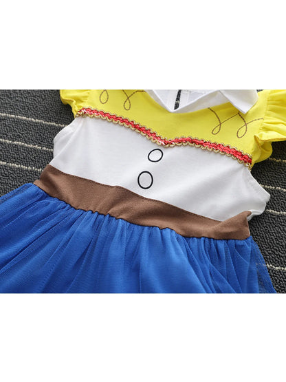 Knee-length ball-gown tulle dress with short sleeves and round neckline